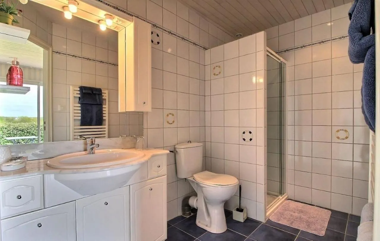 Chambres De Kertanguy Mespaul Bed & Breakfast