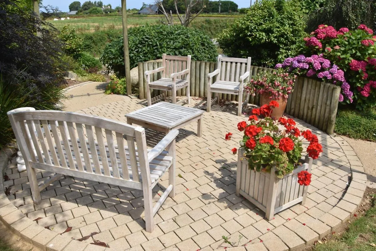*** Bed & Breakfast Chambres De Kertanguy Mespaul France
