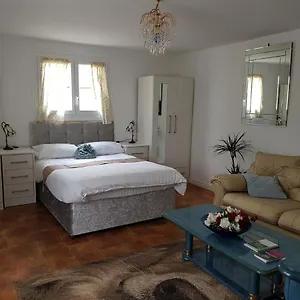 Renard Retreat Couette-café
